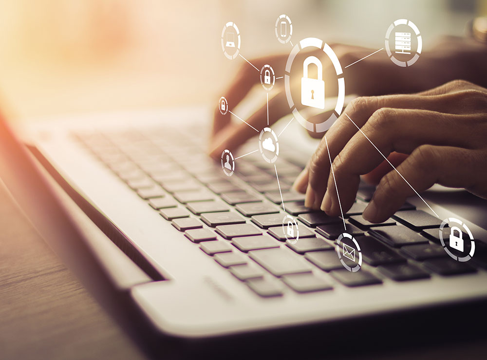 Protección de datos y póliza electrónica