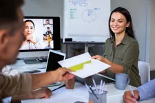 Entrenamiento empresarial en seguridad laboral con apoyo digital
